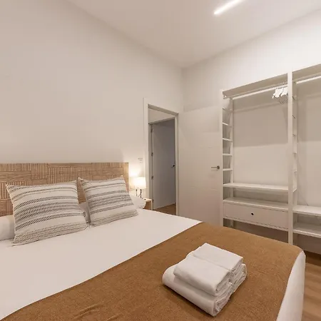 Kuttun By People בילבאו